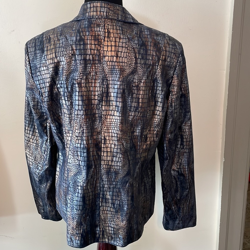 Lightweight Reptile Pattern Jacket - image 4